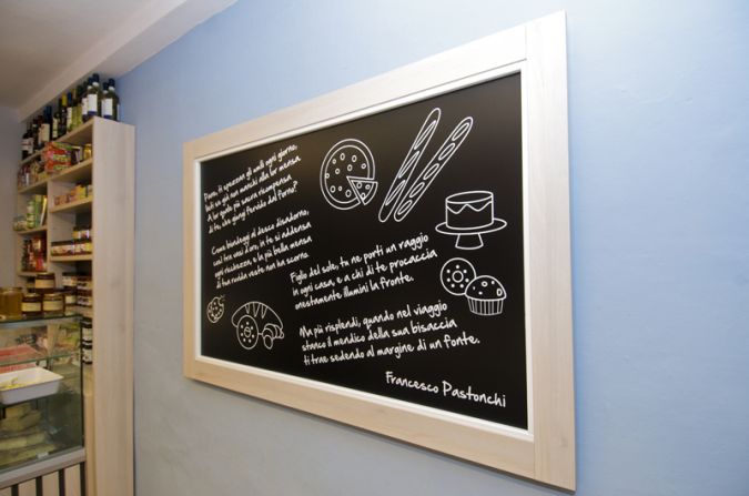 arredamento negozi panetteria borgosesia (7)